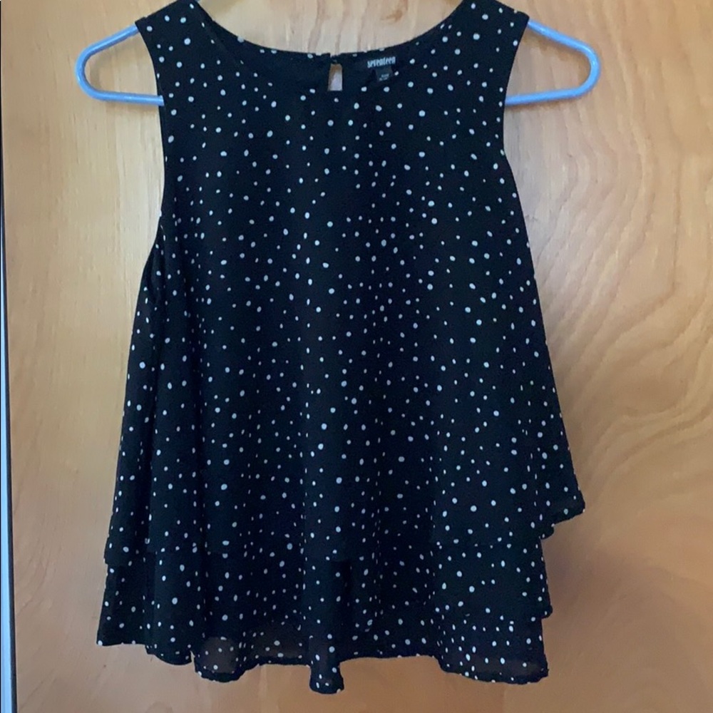 B&W polka dot top